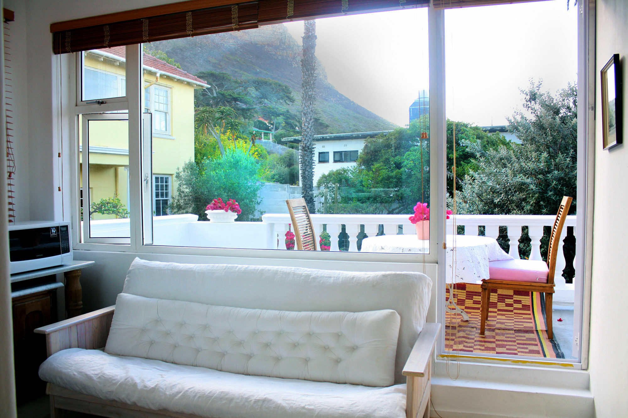 Bella Ev Guest House Muizenberg Ngoại thất bức ảnh