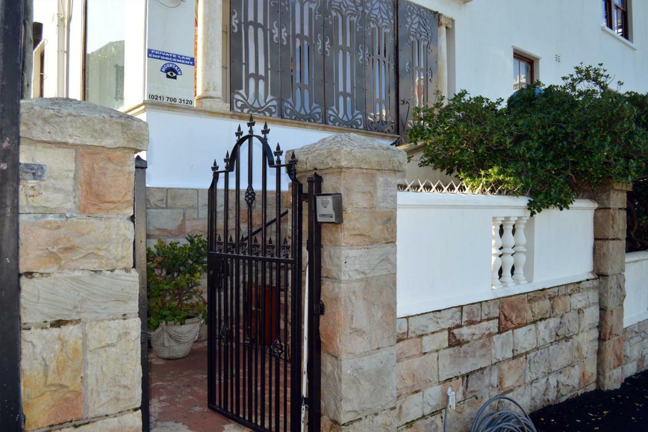 Bella Ev Guest House Muizenberg Ngoại thất bức ảnh
